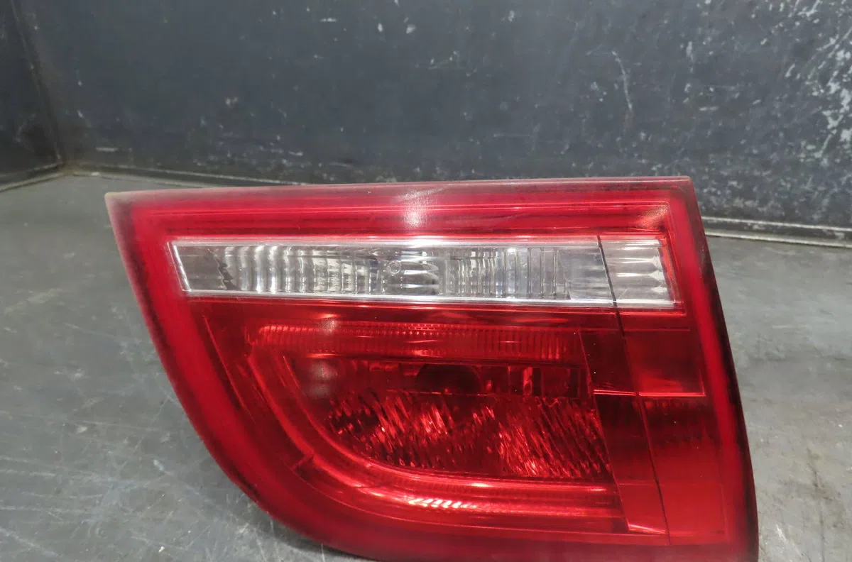 Feu arrière interieur gauche Audi A3 Sportback (8PA) 1.6 tdi (2009-2013) occasion