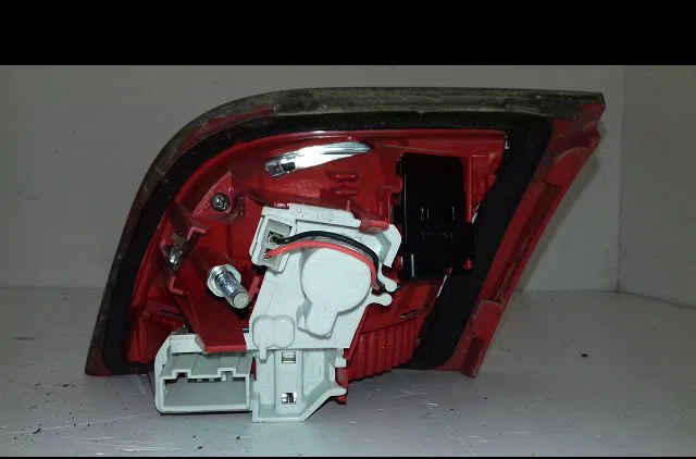Feu arrière interieur gauche Audi A3 Sportback (8PA) 1.8 tfsi (2006-2013) occasion