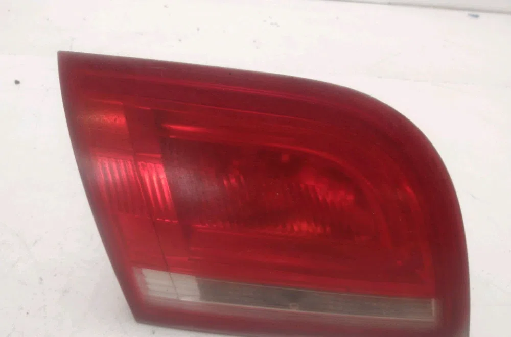 Feu arrière interieur gauche Audi A3 Sportback (8PA) 2.0 tdi 16v (2004-2013) 5 portes occasion