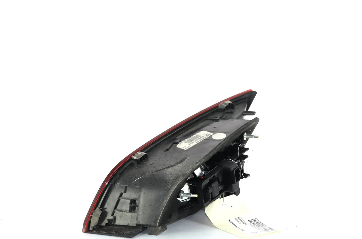 Feu arrière interieur gauche Audi A3 Sportback (8VA, 8VF) 1.6 tdi (2012) occasion