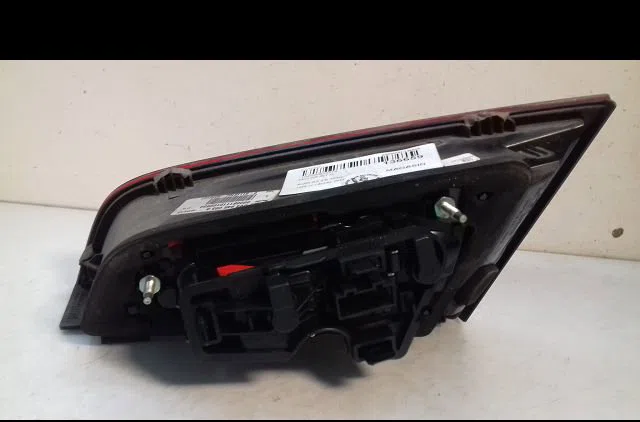 Feu arrière interieur gauche Audi A3 Sportback (8VA, 8VF) 2.0 tdi quattro (2013-2018) occasion