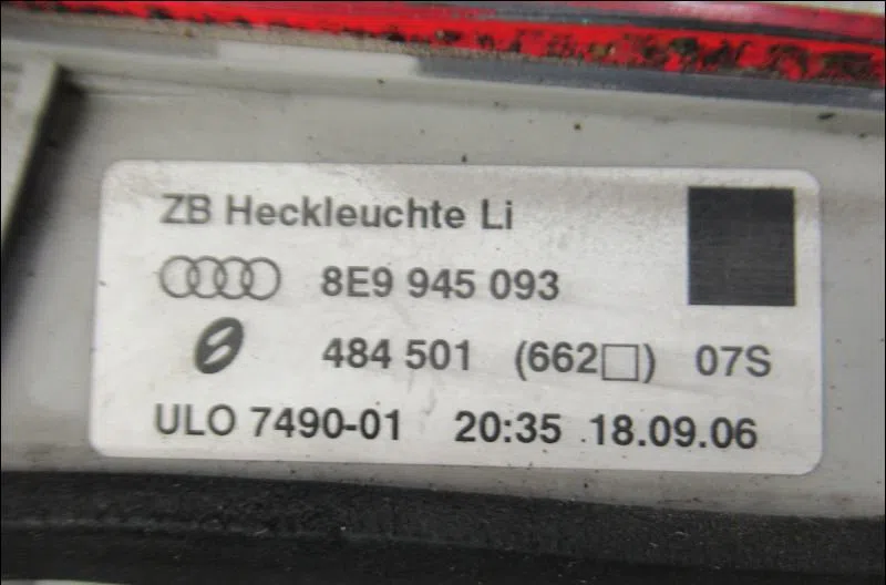 Feu arrière interieur gauche Audi A4 B6 (8E2) 1.9 tdi (2000-2004) occasion