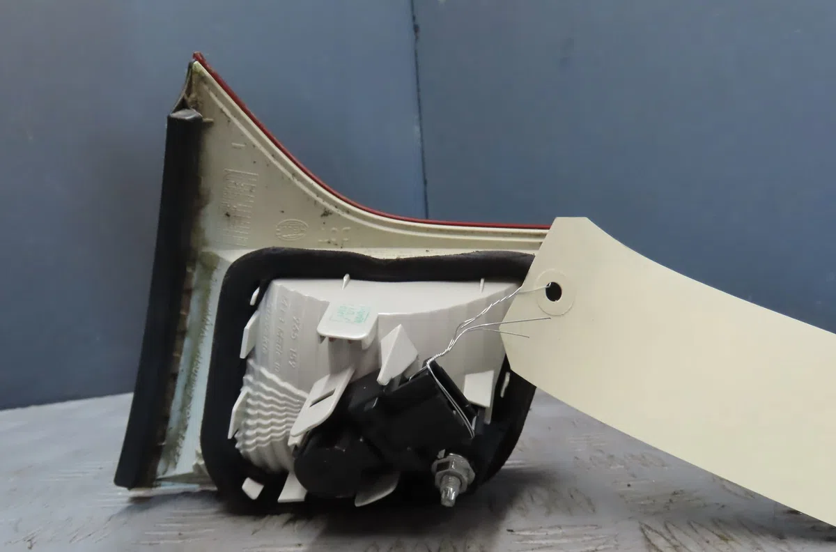 Feu arrière interieur gauche Audi A4 B7 (8EC) 1.9 tdi (2004-2008) 4 portes occasion