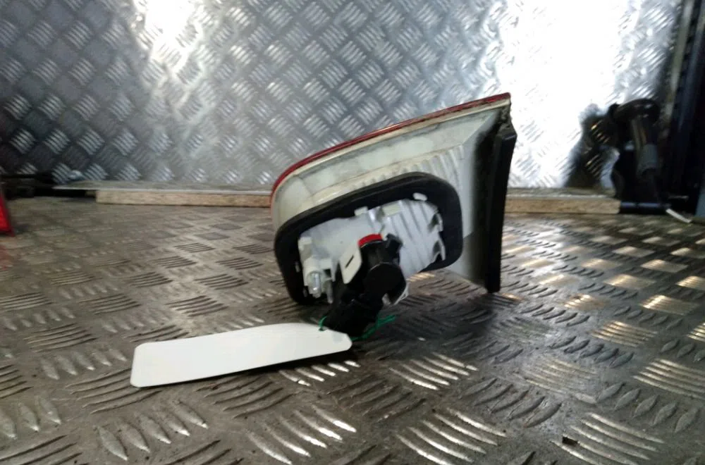Feu arrière interieur gauche Audi A4 B7 (8EC) 2.0 tdi quattro (2006-2008) occasion