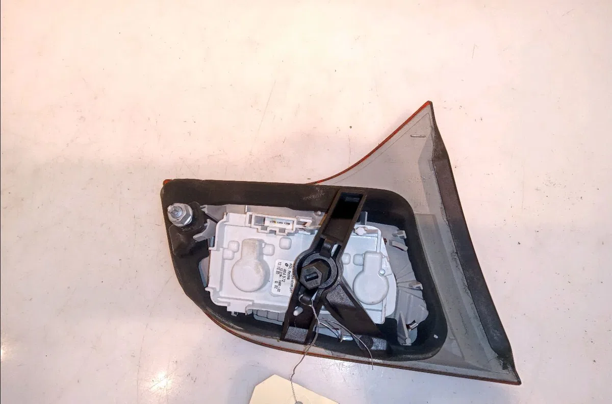 Feu arrière interieur gauche Audi A4 B7 Avant (8ED) 2.0 tdi (2004-2008) occasion
