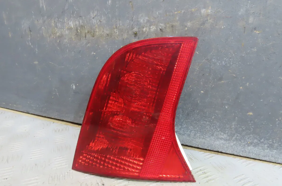 Feu arrière interieur gauche Audi A4 B7 Avant (8ED) 2.0 tdi (2004-2008) occasion