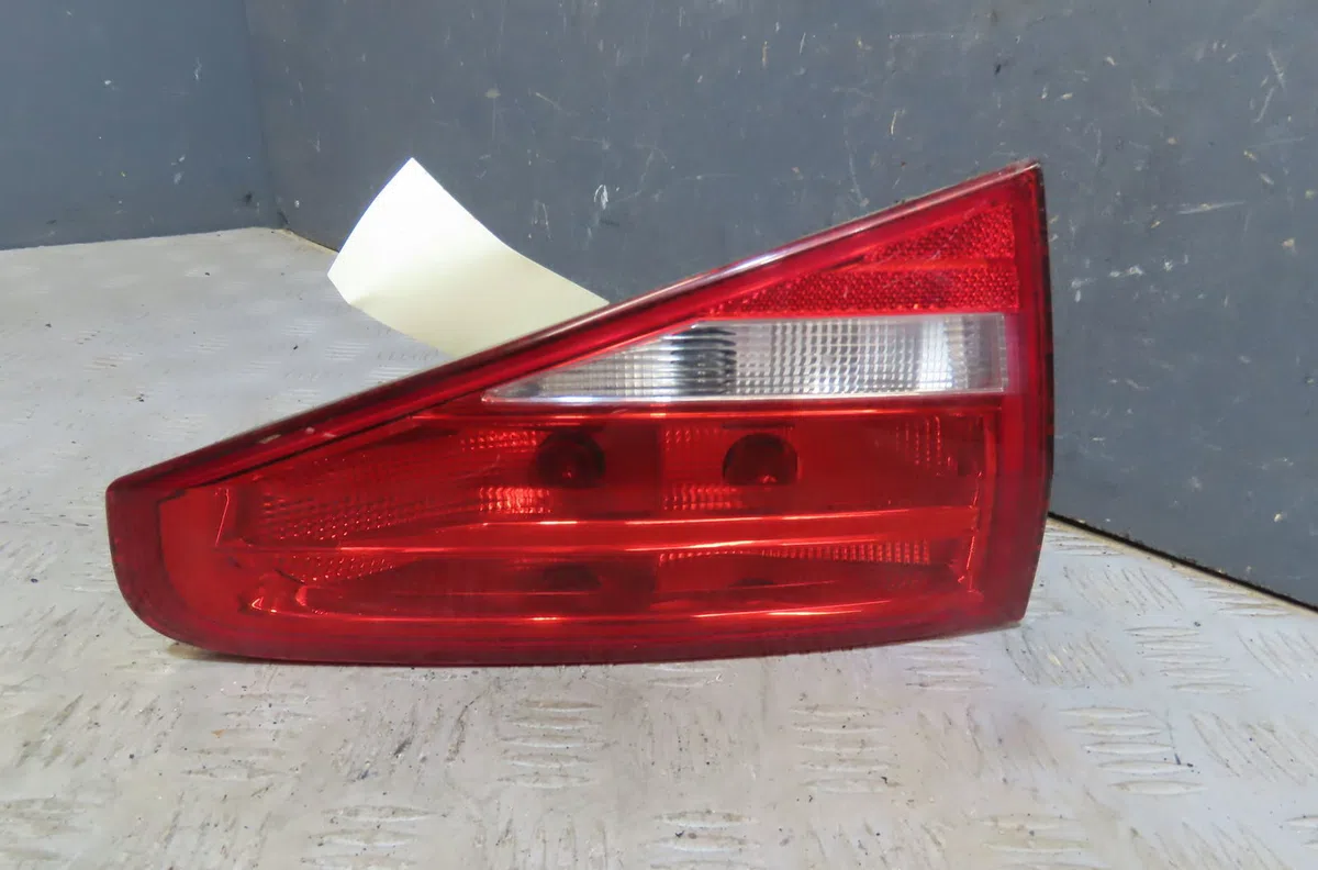 Feu arrière interieur gauche Audi A4 B8 (8K2) 2.0 tdi (2007-2015) occasion
