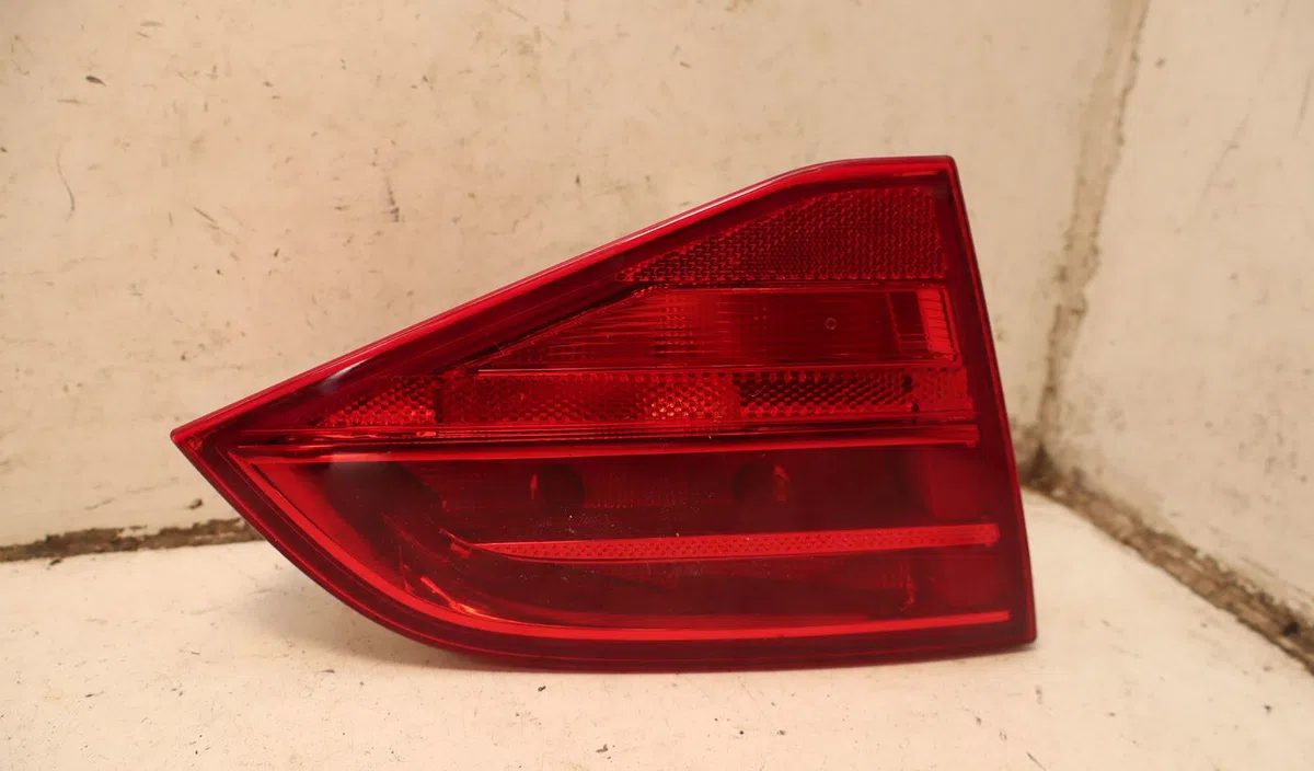 Feu arrière interieur gauche Audi A4 B8 Avant (8K5) 1.8 tfsi (2011-2015) occasion