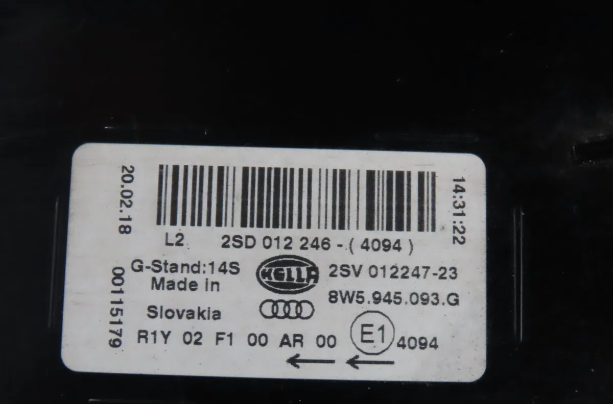 Feu arrière interieur gauche Audi A4 B9 (8W2, 8WC) 1.4 tfsi (2015-2019) occasion