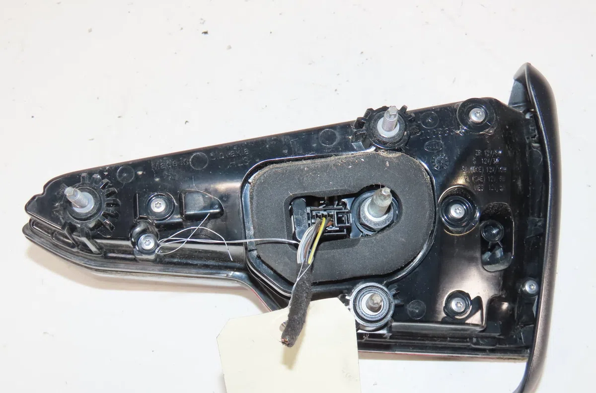 Feu arrière interieur gauche Audi A4 B9 (8W2, 8WC) 1.4 tfsi (2015-2019) occasion