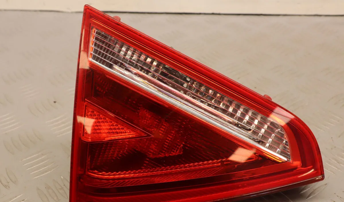 Feu arrière interieur gauche Audi A5 (8T3) 3.0 tdi quattro (2007-2012) 2 portes occasion