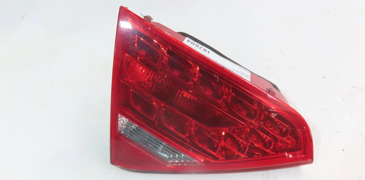 Feu arrière interieur gauche Audi A5 (8T3) 3.0 tdi quattro (2007-2012) 2 portes occasion