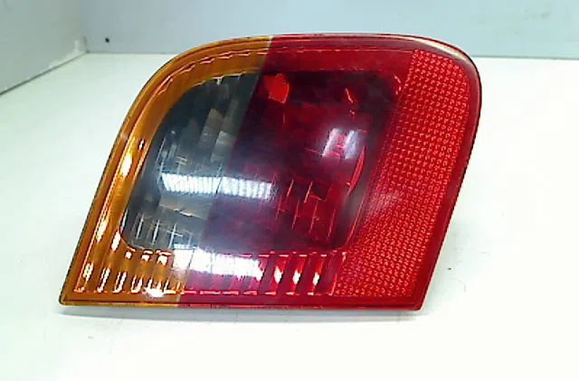 Feu arrière interieur gauche B.M.W. SERIE 3 IV  320d occasion