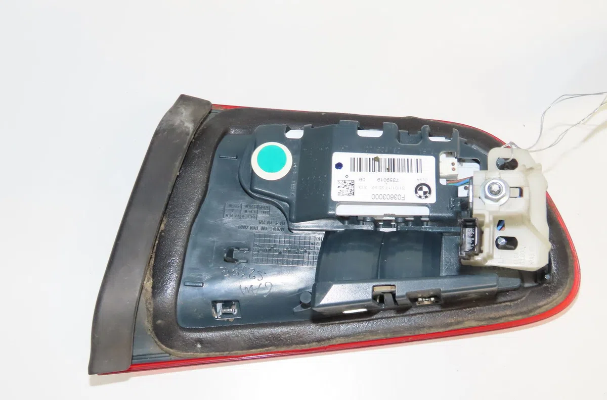 Feu arrière interieur gauche Bmw 1 (F20) 114 d (2012-2015) occasion