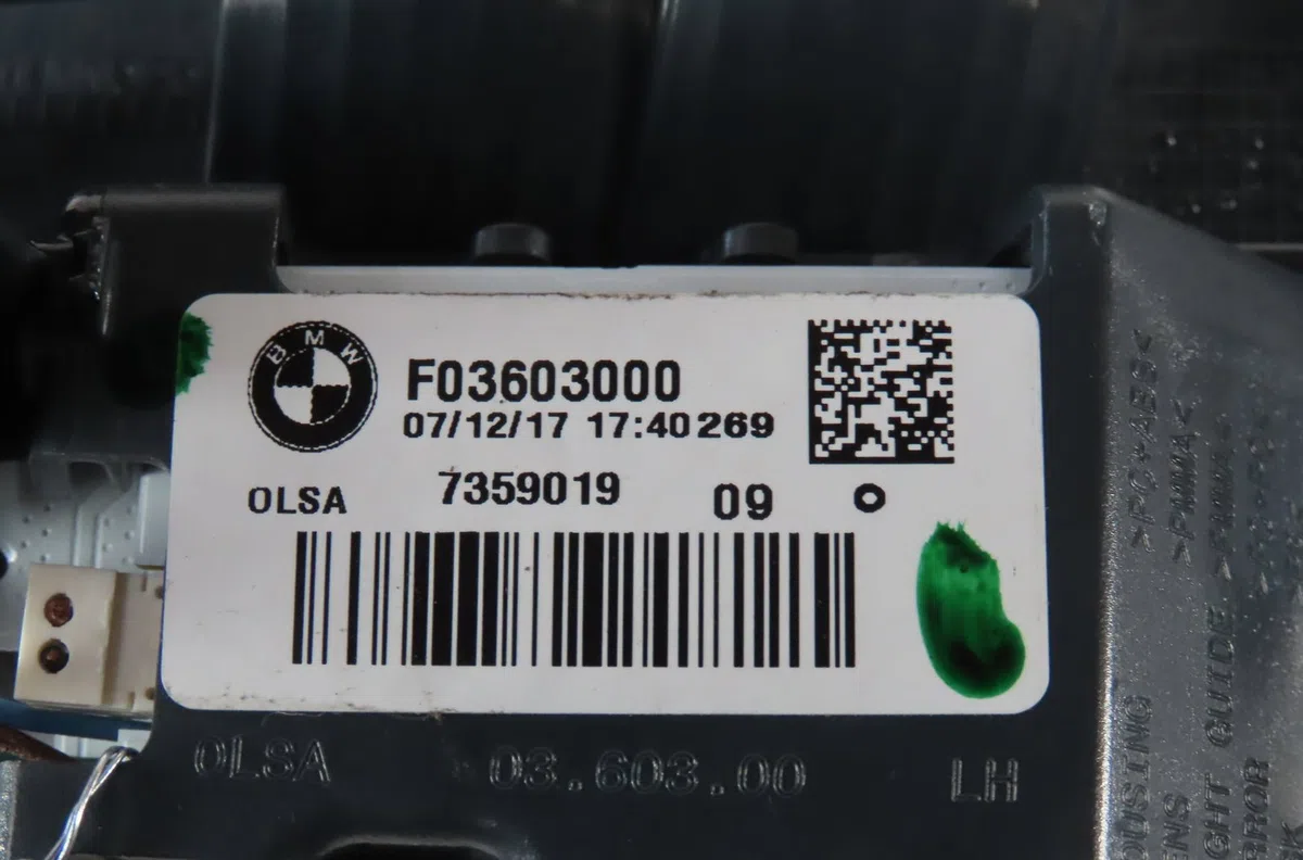 Feu arrière interieur gauche Bmw 1 (F20) 118 d (2011-2015) occasion
