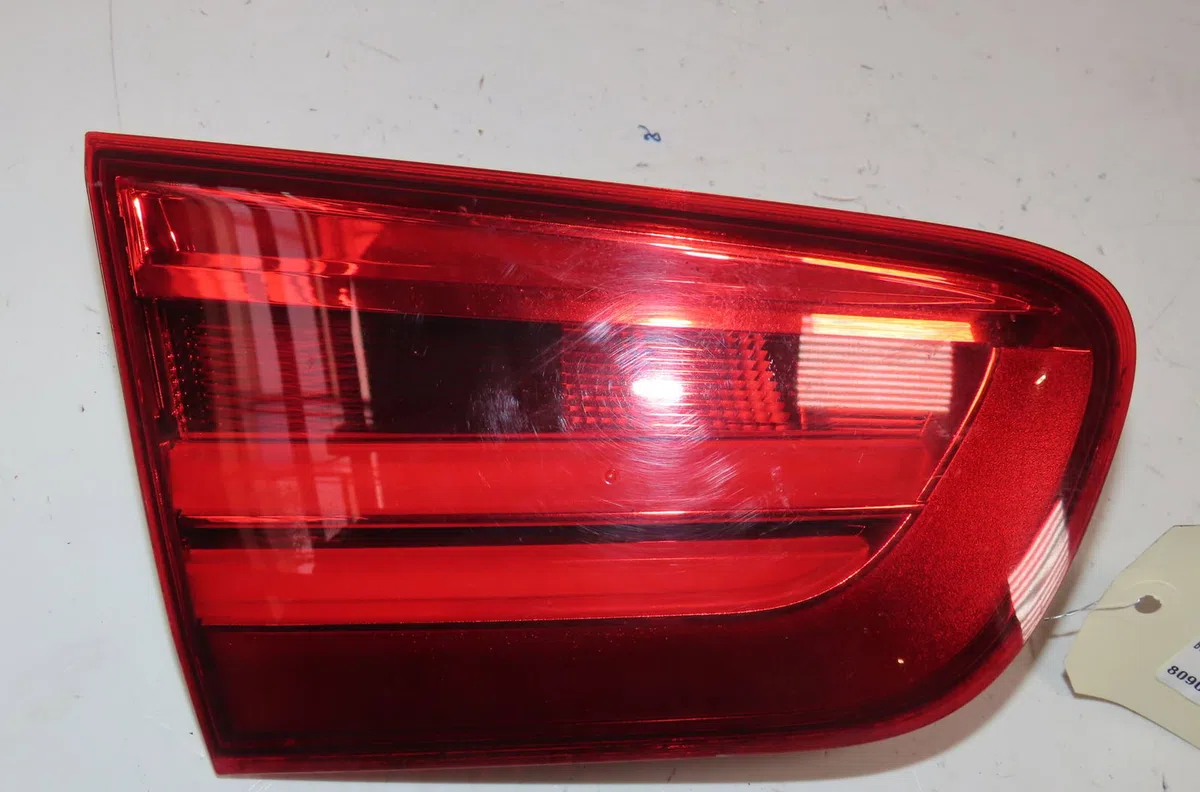 Feu arrière interieur gauche Bmw 1 (F20) 118 d (2011-2015) occasion
