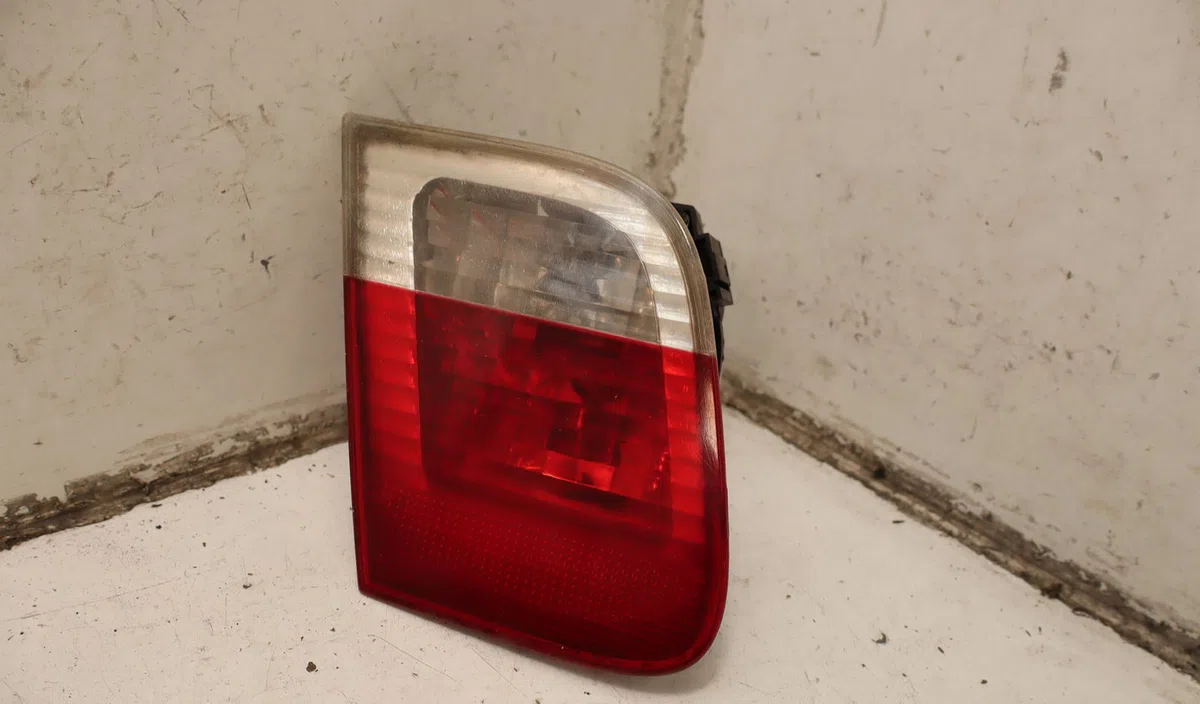 Feu arrière interieur gauche Bmw 3 (E46) 316 i (1998-2002) occasion
