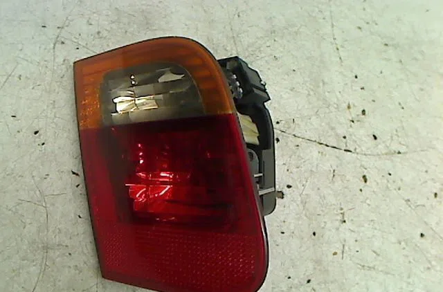 Feu arrière interieur gauche Bmw 3 (E46) 320 d (1998-2001) occasion