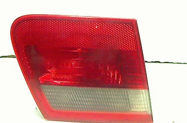 Feu arrière interieur gauche Bmw 3 Touring (E46) 320 d (2000-2001) occasion