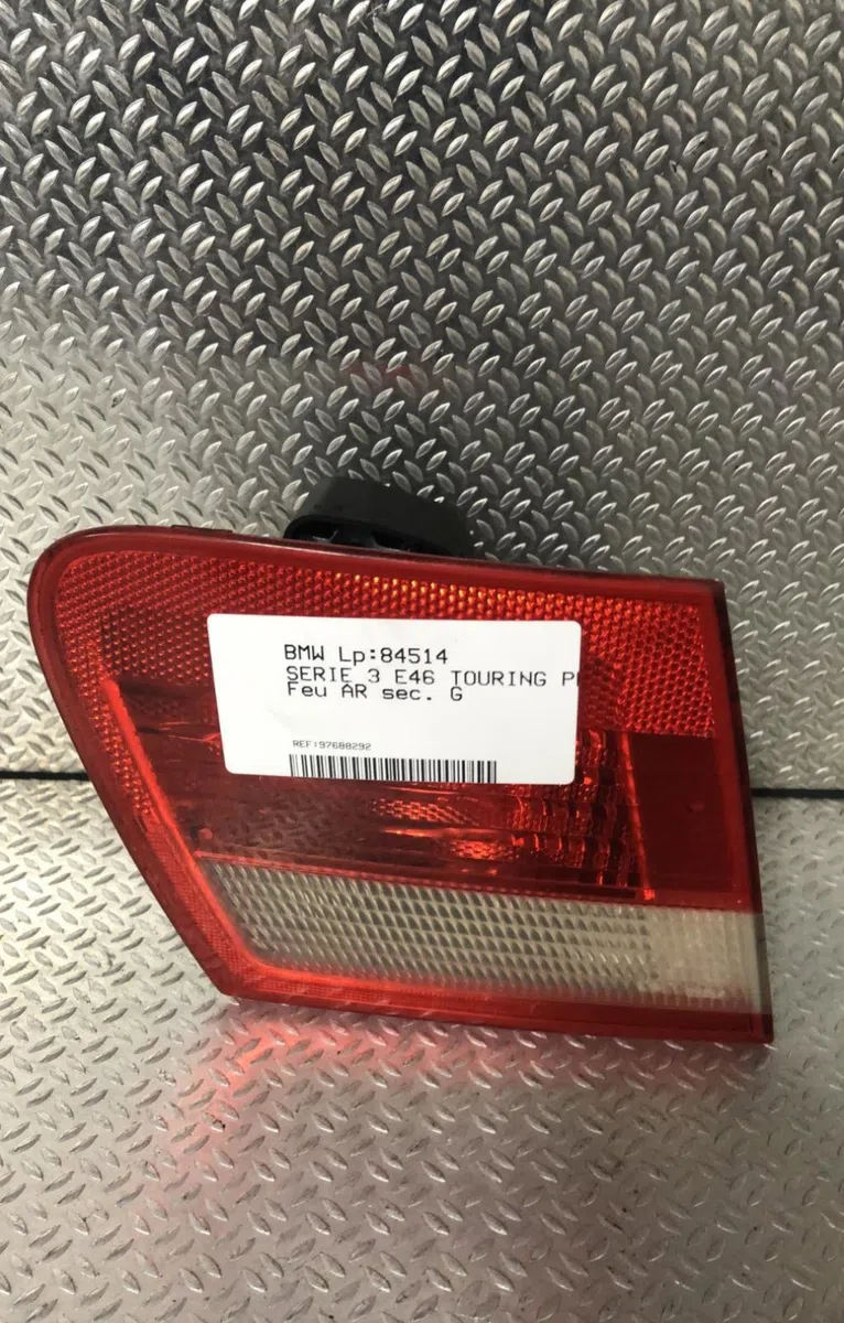 Feu arrière interieur gauche Bmw 3 Touring (E46) 320 i (1999-2000) occasion
