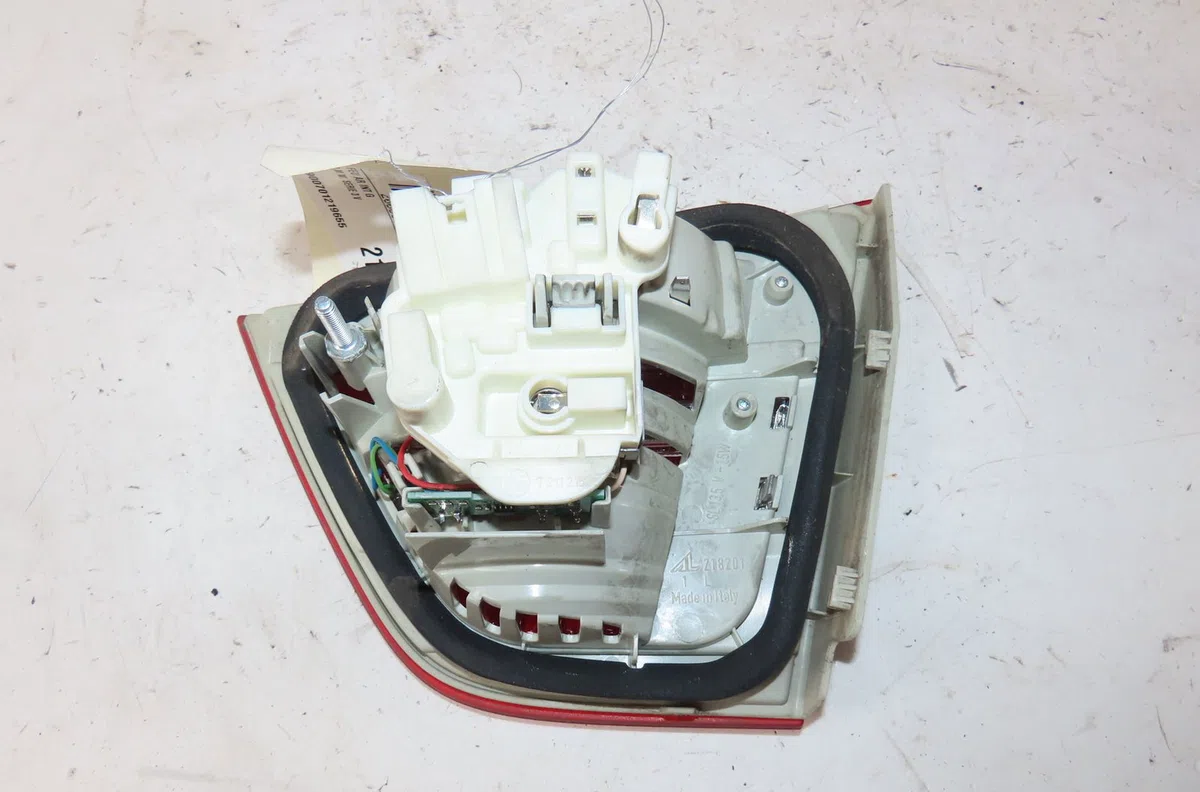 Feu arrière interieur gauche Bmw 3 Touring (E91) 318 d (2005-2007) occasion