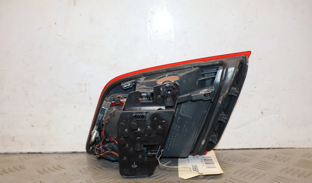 Feu arrière interieur gauche Bmw 5 (F10) 530 d xdrive (2011-2016) occasion