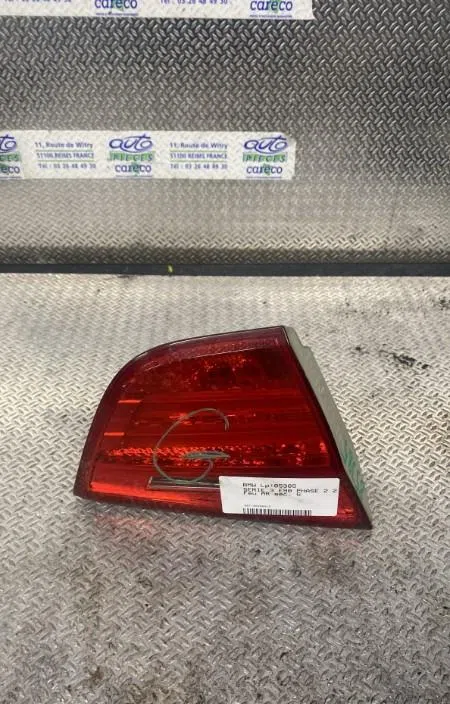 Feu arrière interieur gauche BMW SERIE 3 E90  SERIE 3 E90 PHASE 2 occasion
