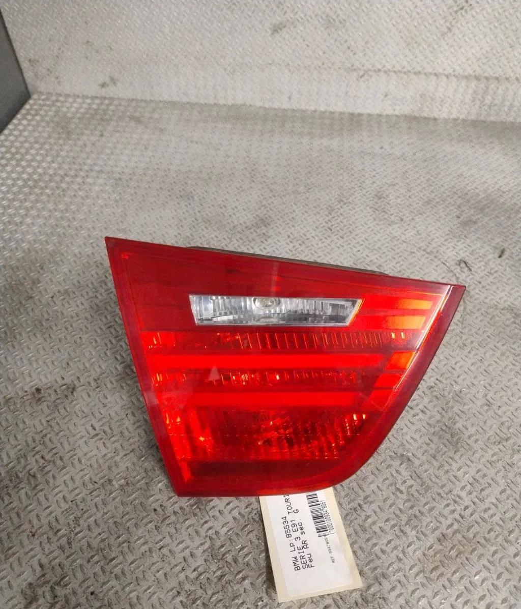 Feu arrière interieur gauche BMW SERIE 3 E91  SERIE 3 E91 TOURING PHASE 2 BREAK occasion