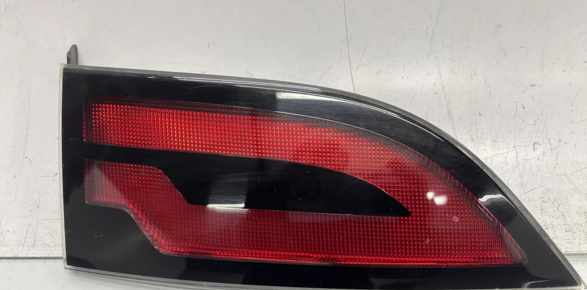 Feu arrière interieur gauche CHEVROLET VOLT occasion