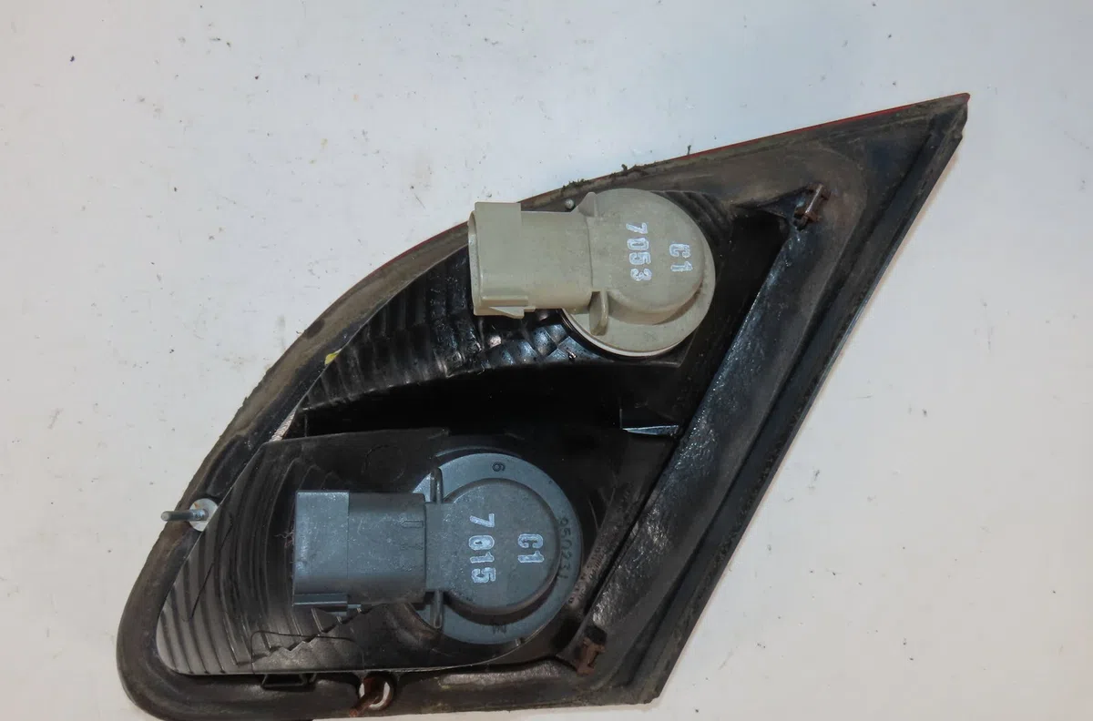 Feu arrière interieur gauche Chrysler SEBRING (JS) 2.0 crd (2007-2010) occasion