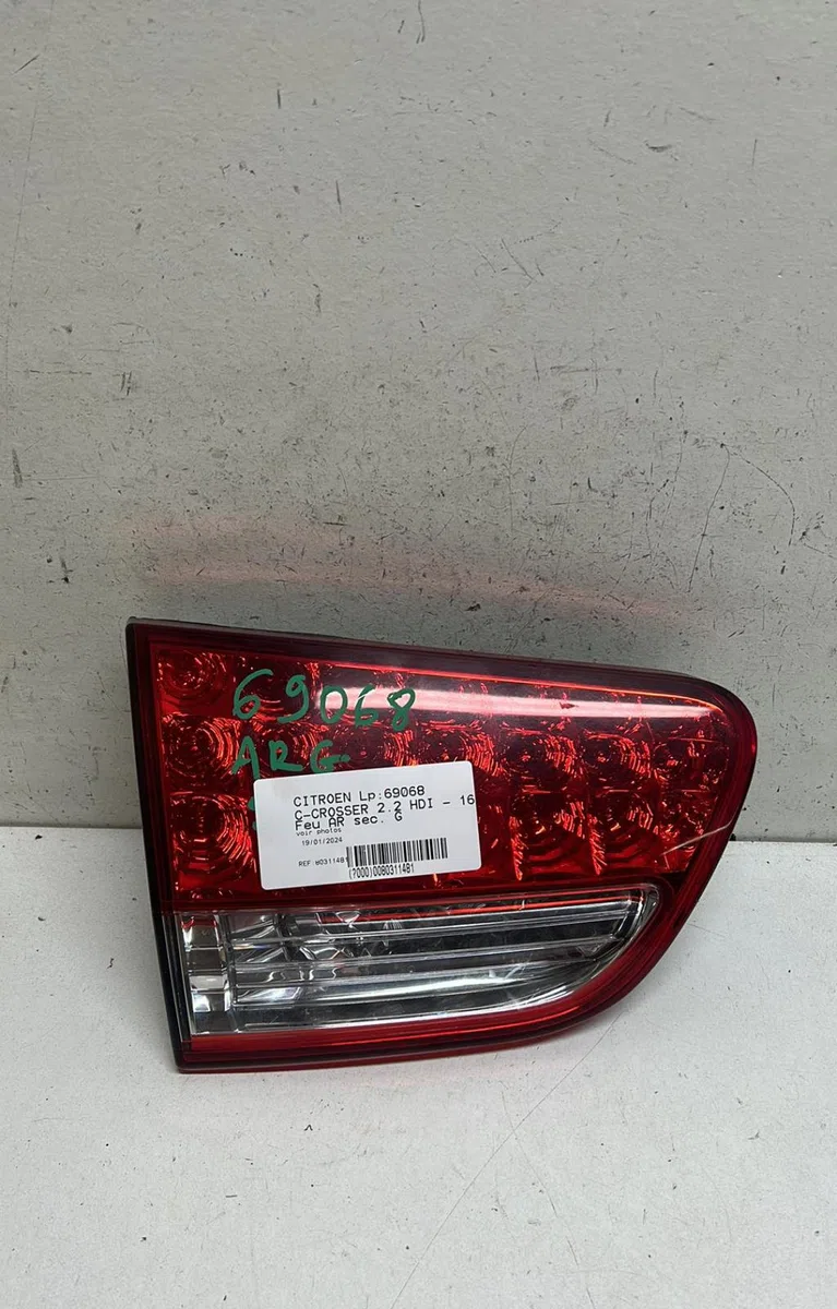 Feu arrière interieur gauche Citroen C-CROSSER (VU_, VV_) 2.2 hdi (2007-2012) 5 portes occasion