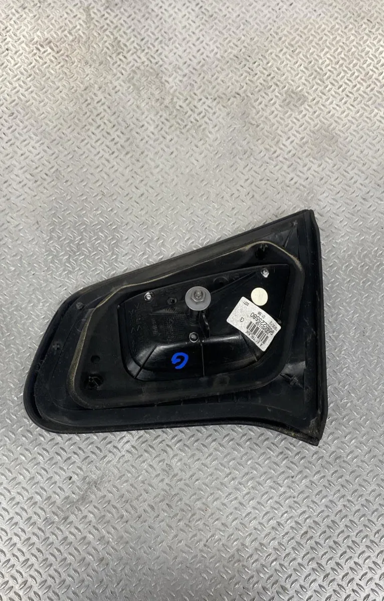 Feu arrière interieur gauche CITROEN C3 2  C3 2 PHASE 1 occasion