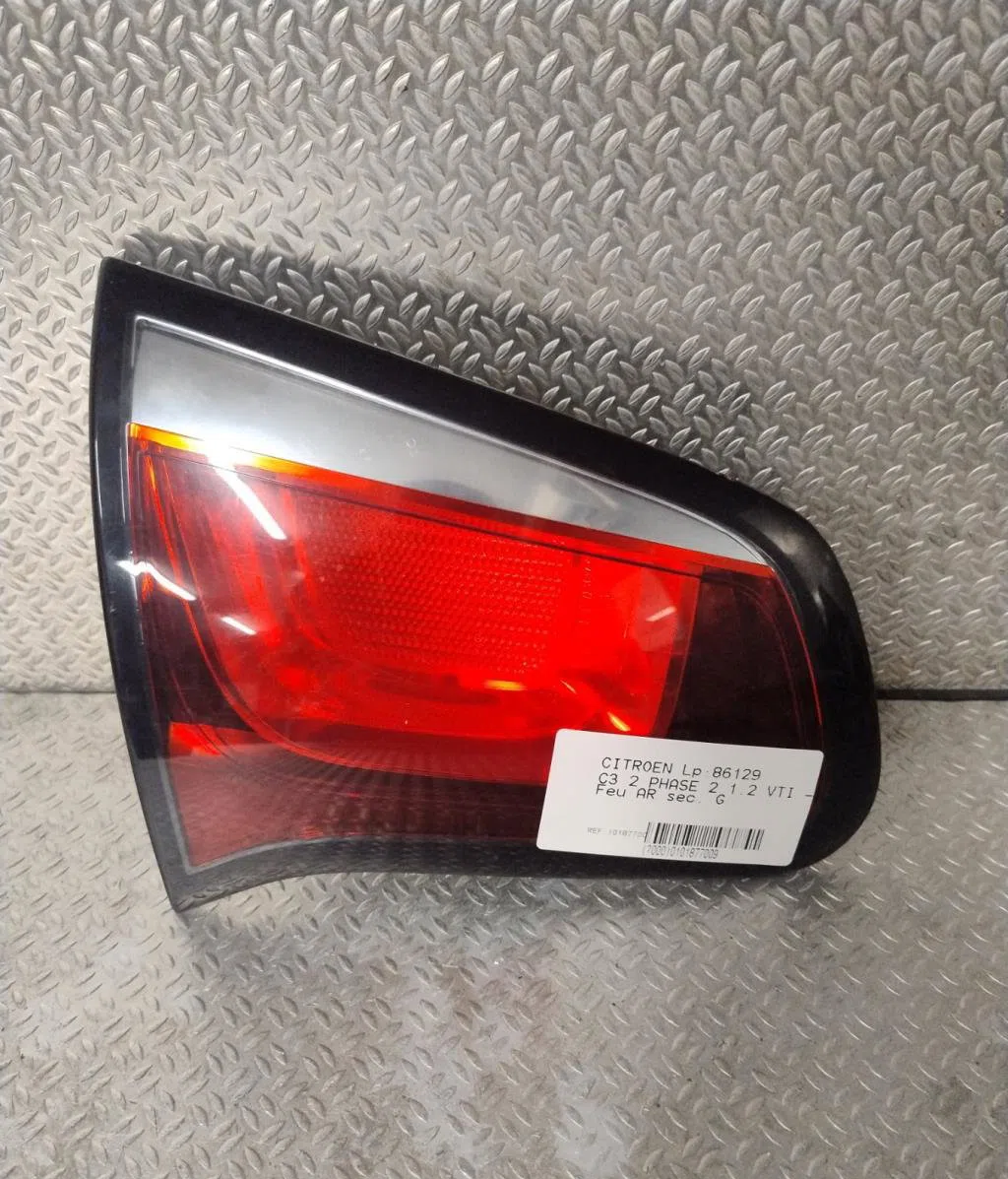 Feu arrière interieur gauche CITROEN C3 2  C3 2 PHASE 2 occasion