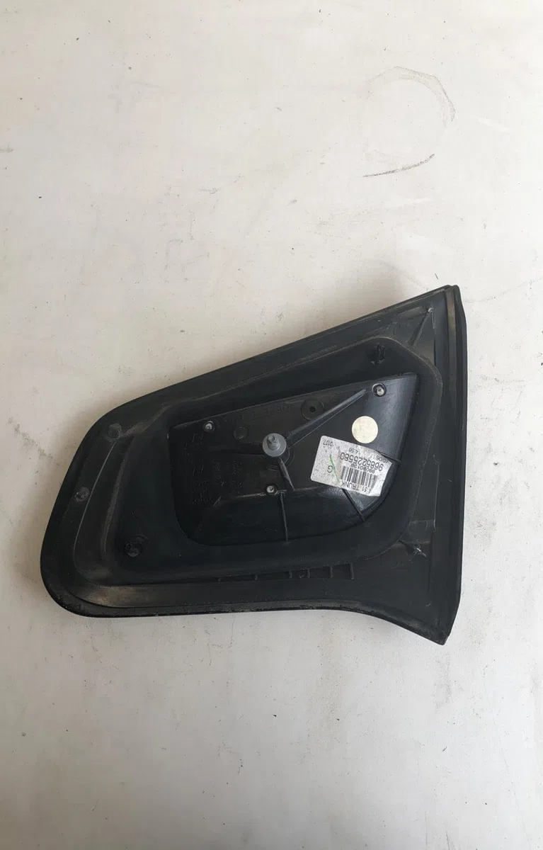 Feu arrière interieur gauche Citroen C3 II (SC_) 1.4 (2009-2016) 5 portes occasion