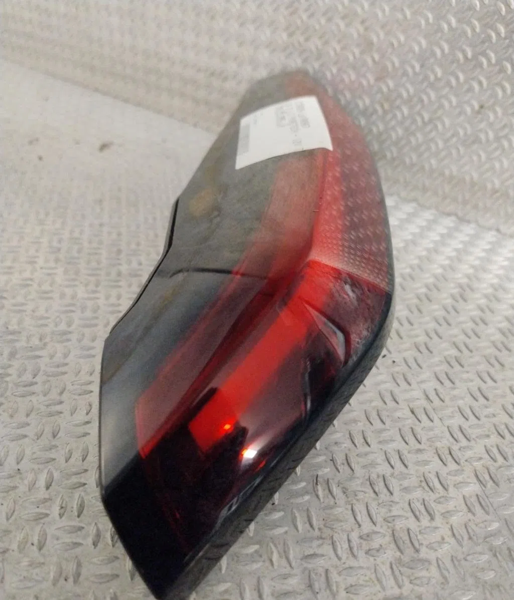 Feu arrière interieur gauche Citroen C4 III (BA_, BB_, BC_) 1.2 puretech 130 (bahnsa, bahnsb) (2020) occasion