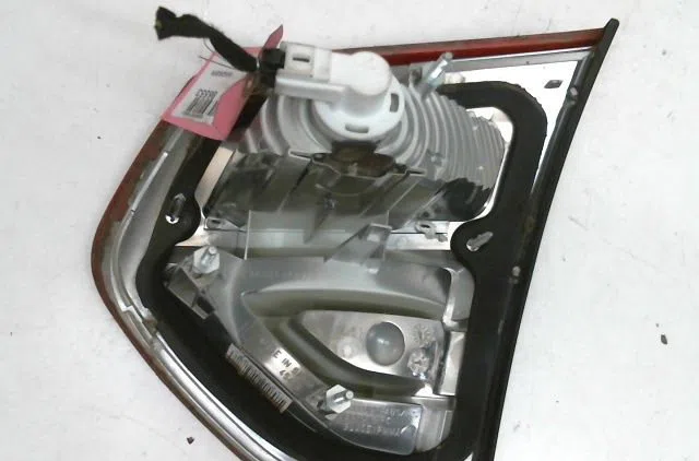 Feu arrière interieur gauche CITROEN C4 occasion