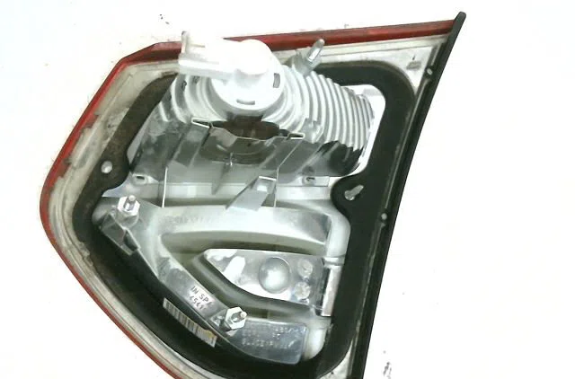 Feu arrière interieur gauche CITROEN C4 occasion