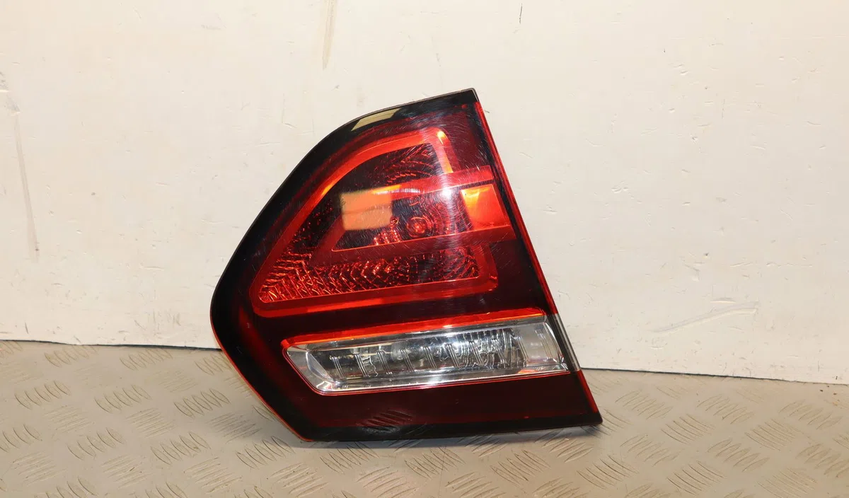 Feu arrière interieur gauche Citroen C4 PICASSO I Monospace (UD_) 1.6 hdi 110 (2010-2013) 5 portes occasion
