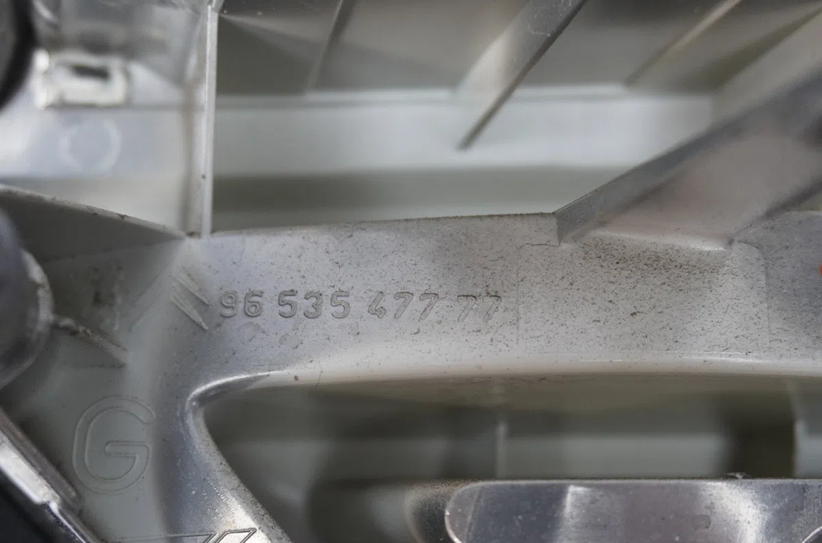 Feu arrière interieur gauche Citroen C4 PICASSO I Monospace (UD_) 1.6 hdi (2007-2013) 5 portes occasion