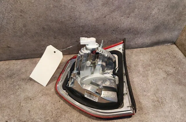 Feu arrière interieur gauche Citroen C4 PICASSO I Monospace (UD_) 1.6 vti 120 (2008-2013) occasion