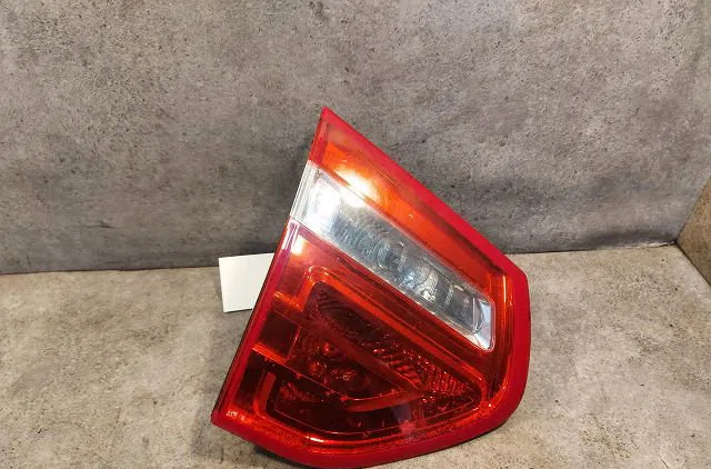 Feu arrière interieur gauche Citroen C4 PICASSO I Monospace (UD_) 1.6 vti 120 (2008-2013) occasion