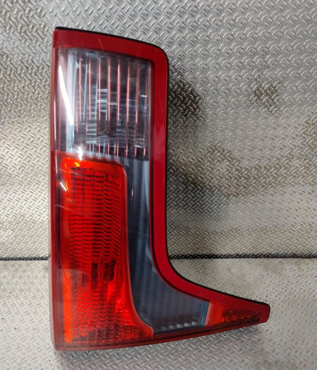 Feu arrière interieur gauche CITROEN C5 1  C5 1 PHASE 2 occasion