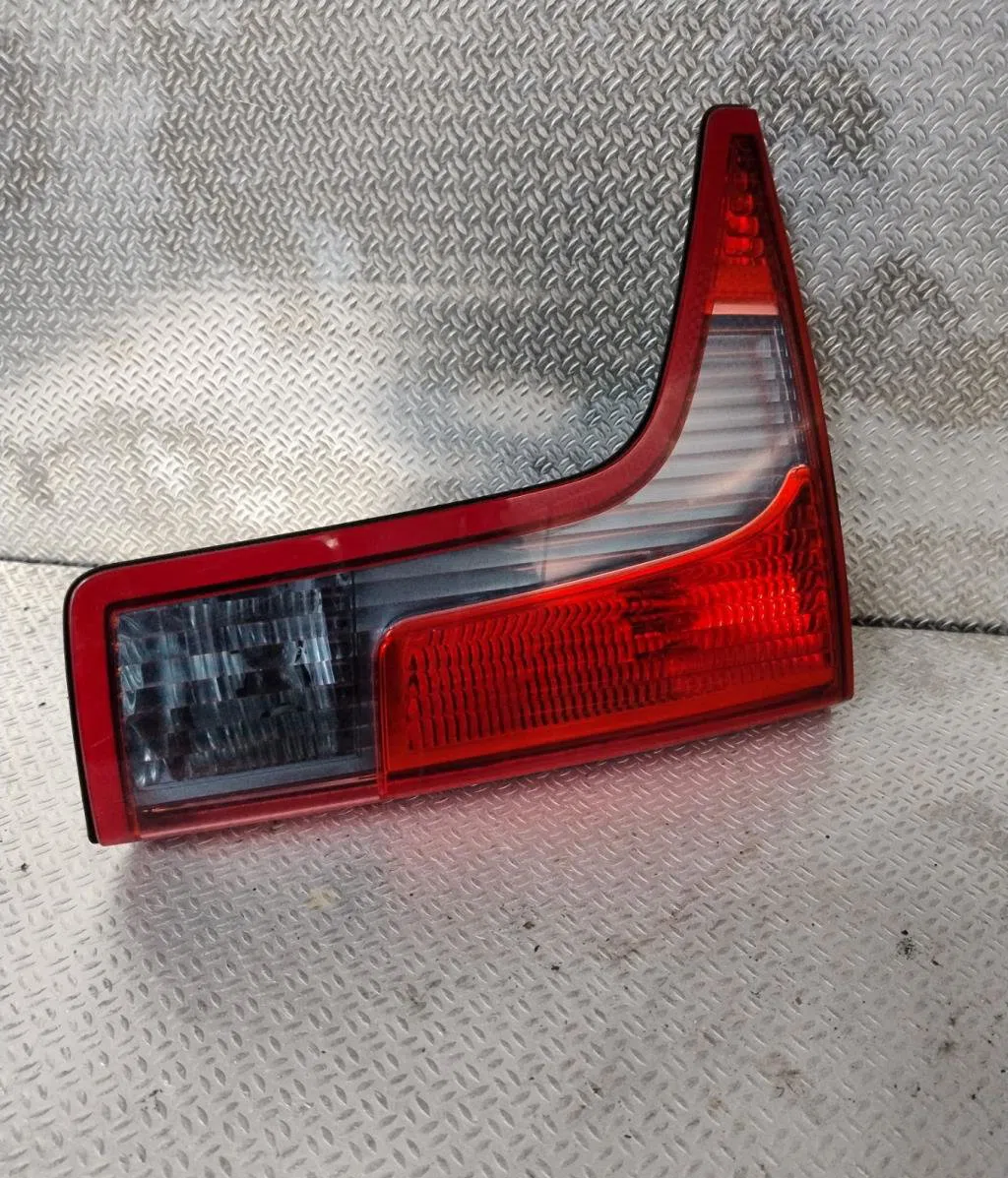 Feu arrière interieur gauche CITROEN C5 1  C5 1 PHASE 2 occasion