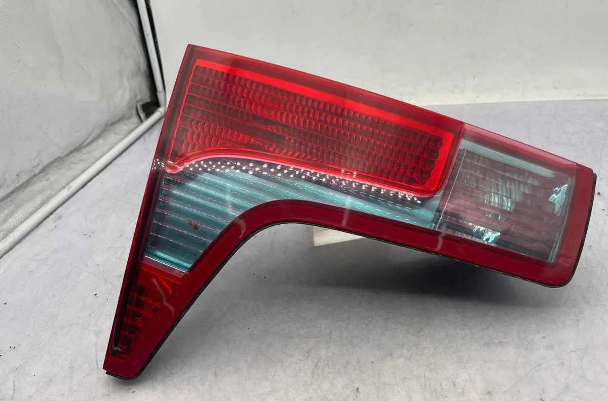 Feu arrière interieur gauche CITROEN C5 1 PHASE 2 occasion