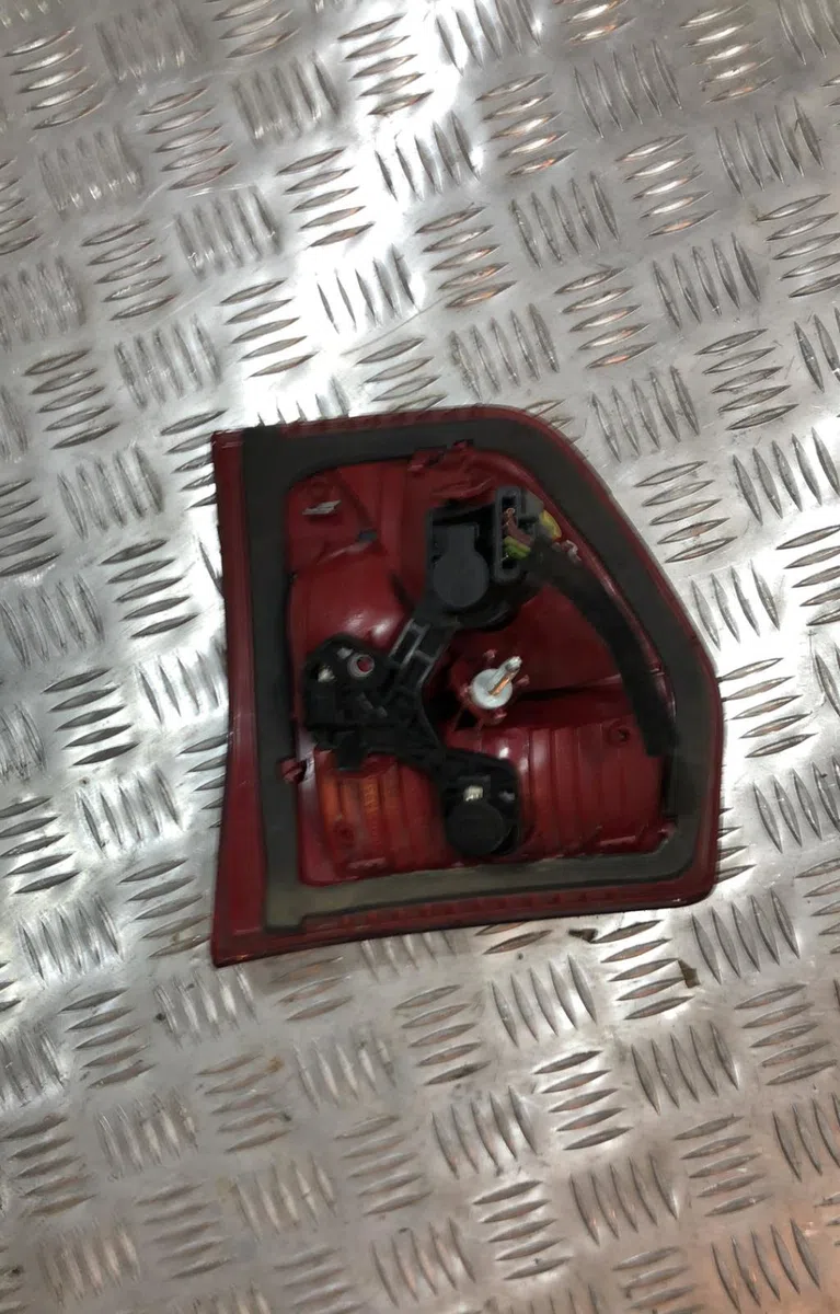 Feu arrière interieur gauche CITROEN C5 2 BREAK occasion