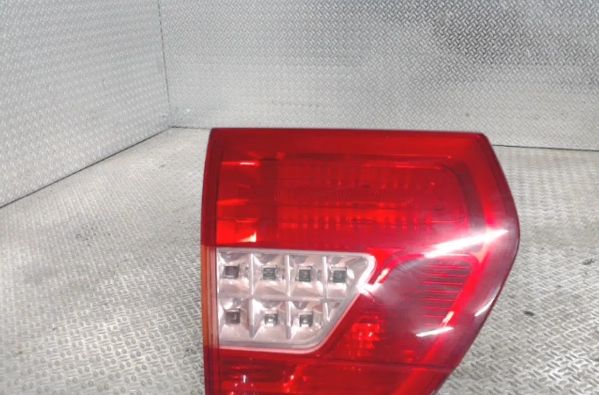 Feu arrière interieur gauche CITROEN C5 2  C5 2 BREAK occasion
