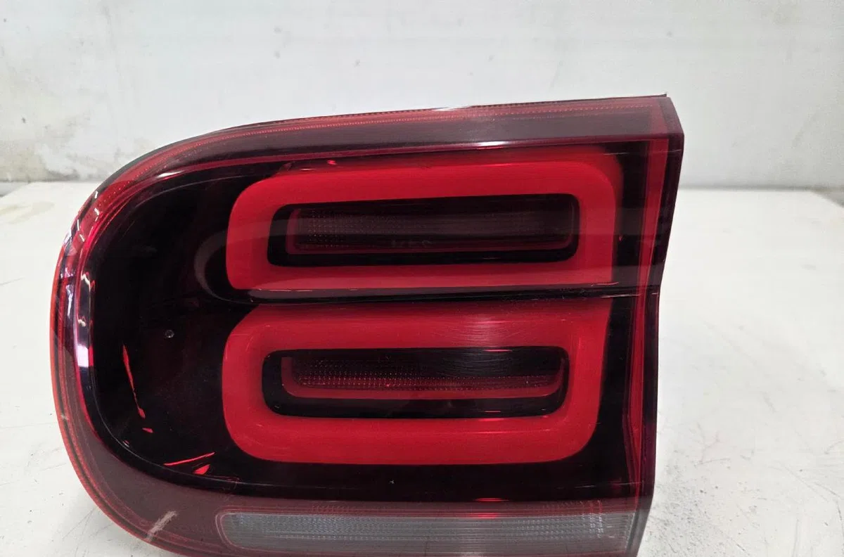 Feu arrière interieur gauche CITROEN C5 AIRCROSS PHASE 1 occasion