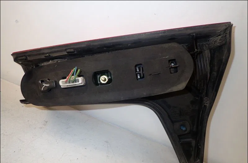 Feu arrière interieur gauche CITROEN C5 I  2.0 HDI 16v 138ch occasion