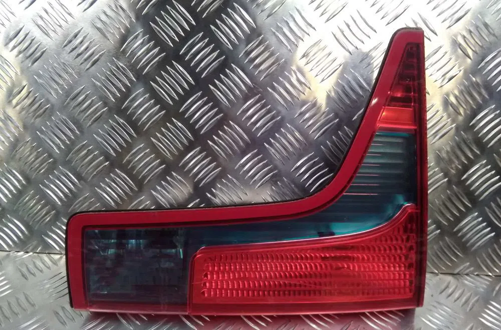 Feu arrière interieur gauche CITROEN C5 I  2.2 HDi occasion