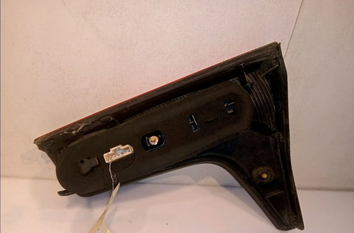 Feu arrière interieur gauche Citroen C5 II (RC_) 2.0 hdi (rcrhrh) (2004-2008) 5 portes occasion
